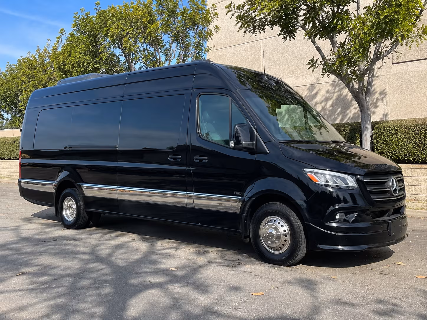sprinter limos and minibuses for smaller boulder prom groups